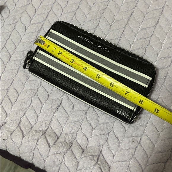 Tommy Hilfiger Black and Gray Striped Crossbody and Wallet - Picture 12 of 14